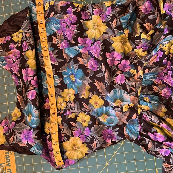 All That Jazz Boutique Dress - Picture 8 of 8